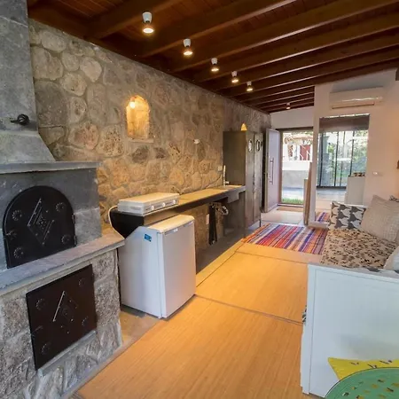 Villa Enjoy 4br Wprivate Garden In Trkbk