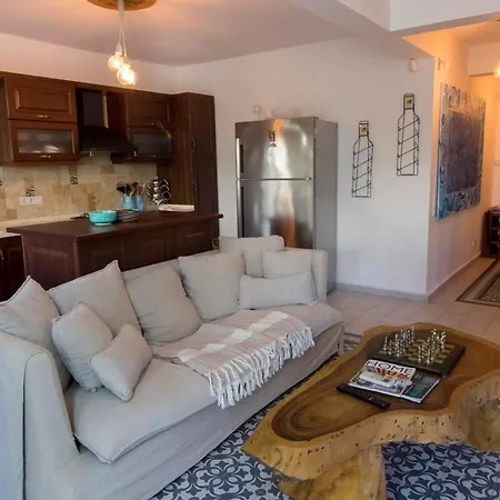 Villa Enjoy 4br Wprivate Garden In Trkbk
