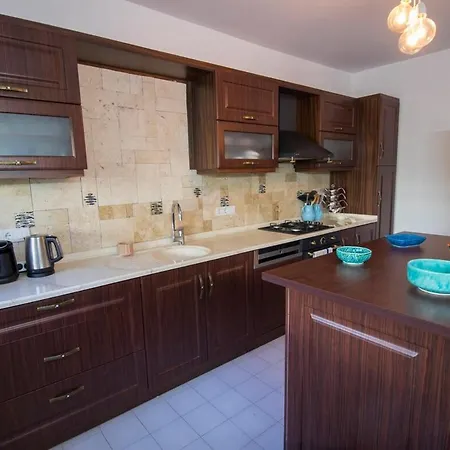 Enjoy 4br Wprivate Garden In Trkbk Villa Bodrum