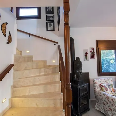 Villa Enjoy 4br Wprivate Garden In Trkbk