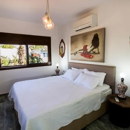 Enjoy 4br Wprivate Garden In Trkbk Villa